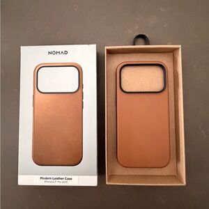 Nomad Tan Leather iPhone 17 Pro Case.
